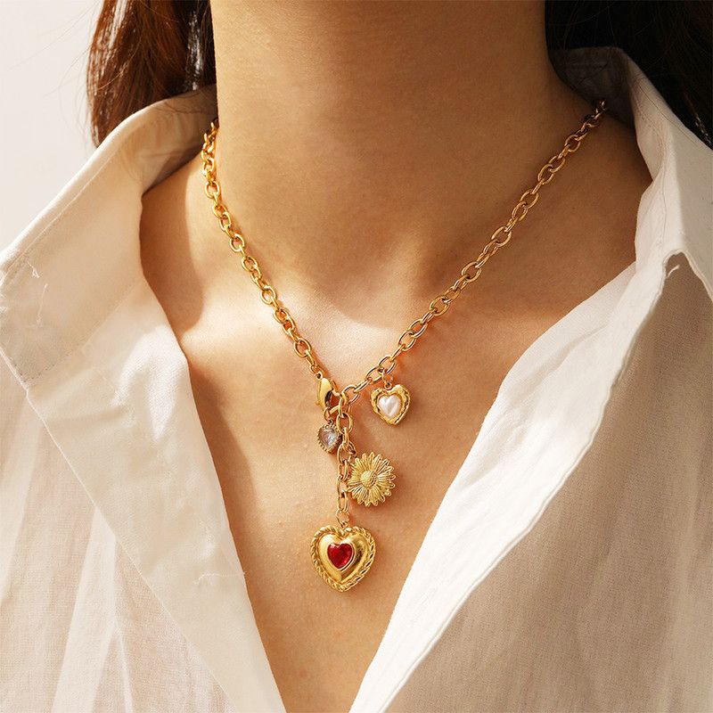 Vintage Heart-Shaped Sunflower Necklace: 18K Gold-Plated Cuban Chain, Women's Diamond-Studded Collar Necklace - Image 1