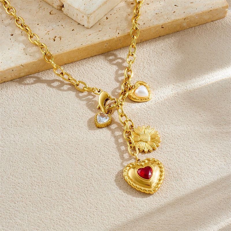 Vintage Heart-Shaped Sunflower Necklace: 18K Gold-Plated Cuban Chain, Women's Diamond-Studded Collar Necklace - Image 2