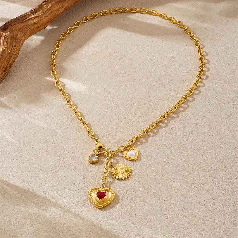 Vintage Heart-Shaped Sunflower Necklace: 18K Gold-Plated Cuban Chain, Women's Diamond-Studded Collar Necklace - Image 3