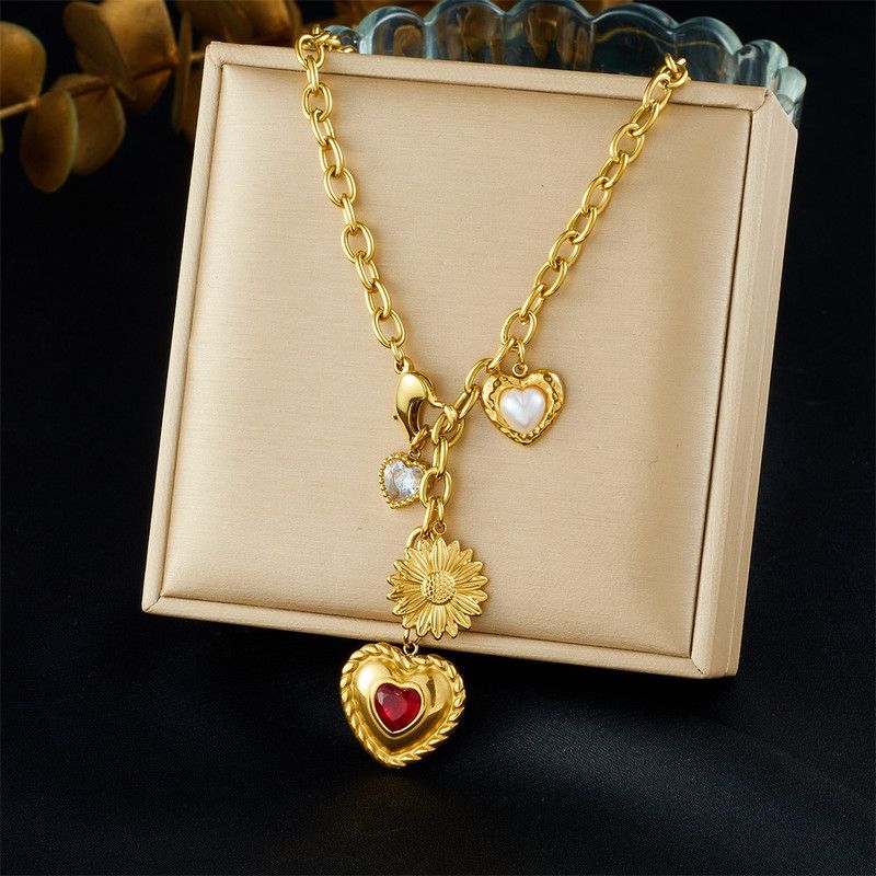 Vintage Heart-Shaped Sunflower Necklace: 18K Gold-Plated Cuban Chain, Women's Diamond-Studded Collar Necklace - Image 4