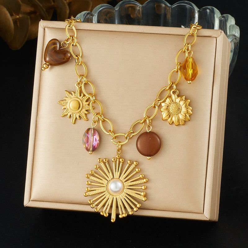 Vintage Bohemian Sunflower Pendant Necklace, 18K Gold-Plated Titanium Steel, a Versatile and Stylish Accessory for Women - Image 2