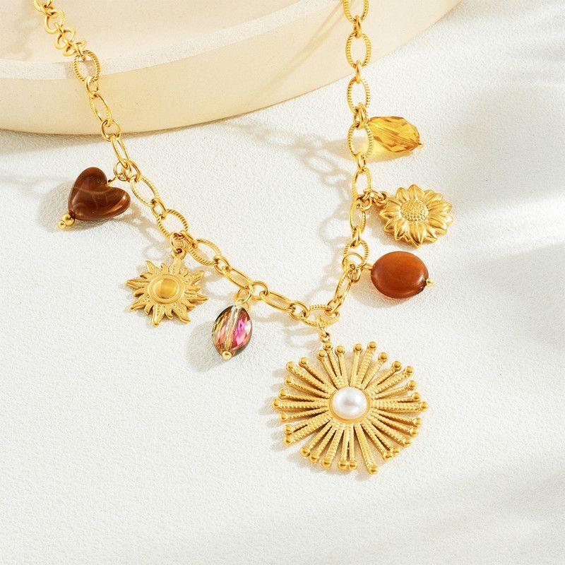 Vintage Bohemian Sunflower Pendant Necklace, 18K Gold-Plated Titanium Steel, a Versatile and Stylish Accessory for Women - Image 3