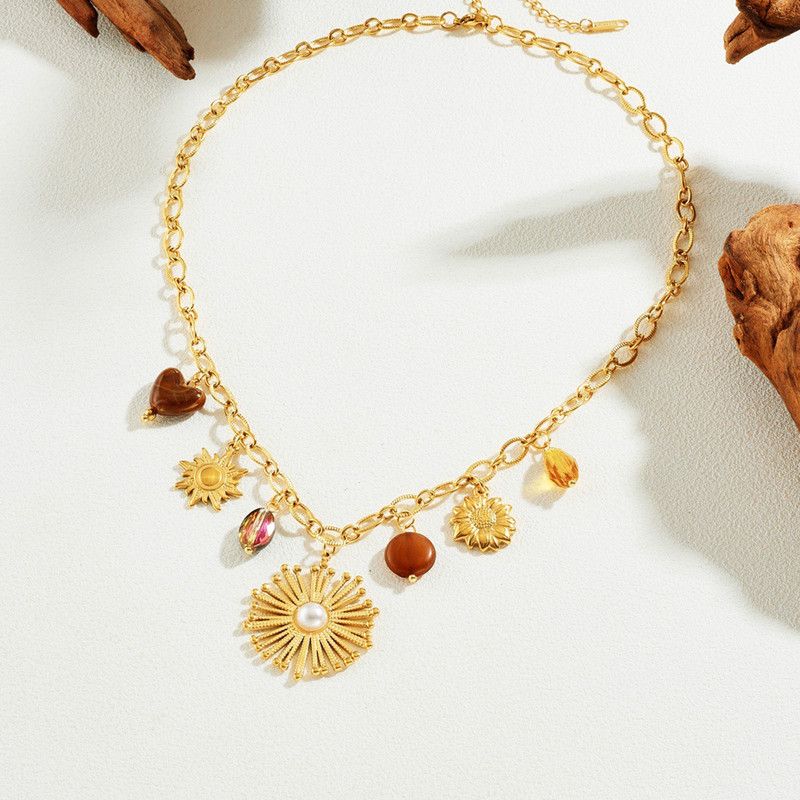Vintage Bohemian Sunflower Pendant Necklace, 18K Gold-Plated Titanium Steel, a Versatile and Stylish Accessory for Women - Image 4