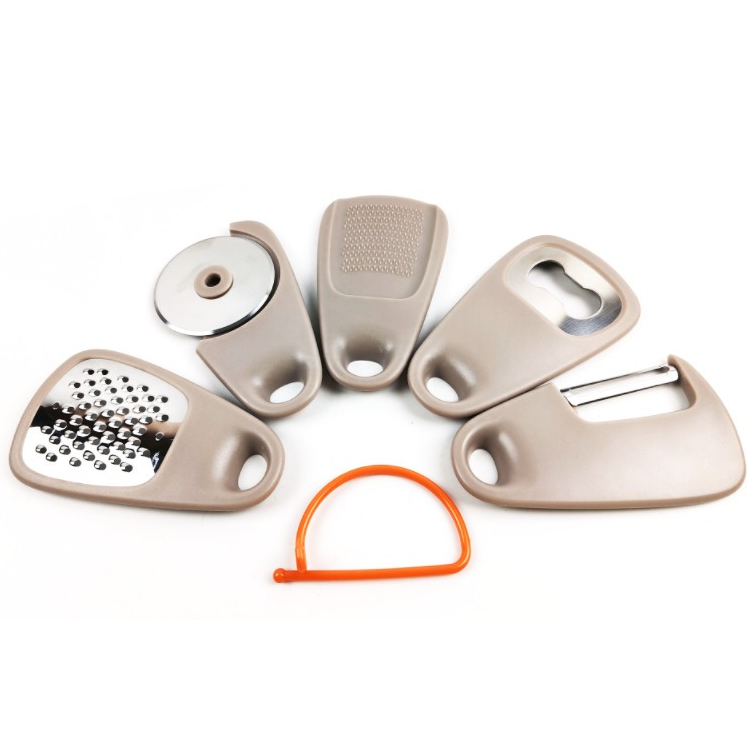5 In 1 Portable Kitchen Gadget Set, Stainless Steel Pizza Cutter, Peeler, Cheese Grater, Garlic Grinder & Bottle Opener Multi-function Kitchen Tools - Image 3