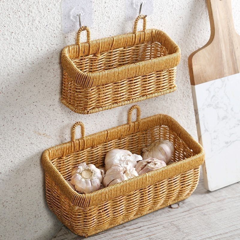 Artificial Rattan Wall Mount Storage Basket, Washable Plastic Woven Hanging Organizer for Kitchen Garlic Ginger Spice(S) - Image 1