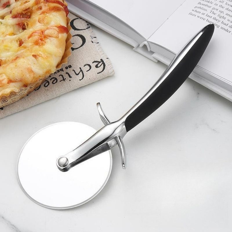 Zinc Alloy Anti-Slip Handle Pizza Cutter Wheel, Large Stainless Steel Blade for Baking Pizza Bread Slicing - Image 2