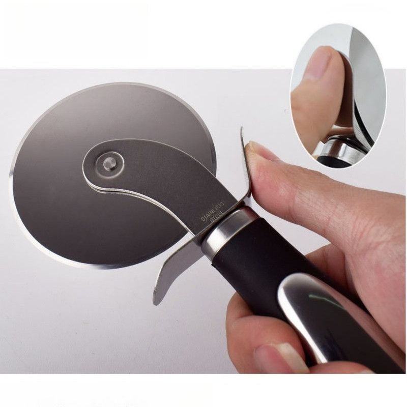 8cm Large Stainless Steel Pizza Cutter Wheel with Hand Guard, Anti-Slip Handle Baking Slicer - Image 3