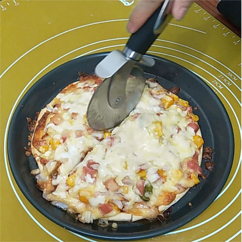 2Pcs Pizza Baking Tool Set, 8cm Stainless Steel Guard Pizza Cutter Wheel & Triangular Cheese Spatula - Image 5