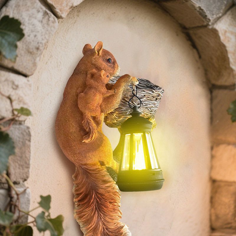 Retro Squirrel Lantern Solar-Powered Outdoor Wall Light, Solar-Powered with Light Sensor, Outdoor Garden and Courtyard Wall Decor, Balcony and Tree-Mounted Ambiance Night Light, Courtyard Statue and Ornament - Image 6