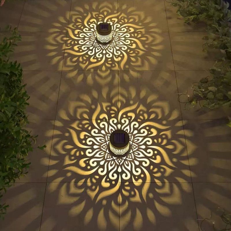 Solar-Powered Wrought Iron Mandala Pattern Openwork Projection Light, Courtyard and Garden Mood Light, Outdoor Waterproof Wrought Iron Garden Light, Lawn Night Light - 1-Pack - Image 3