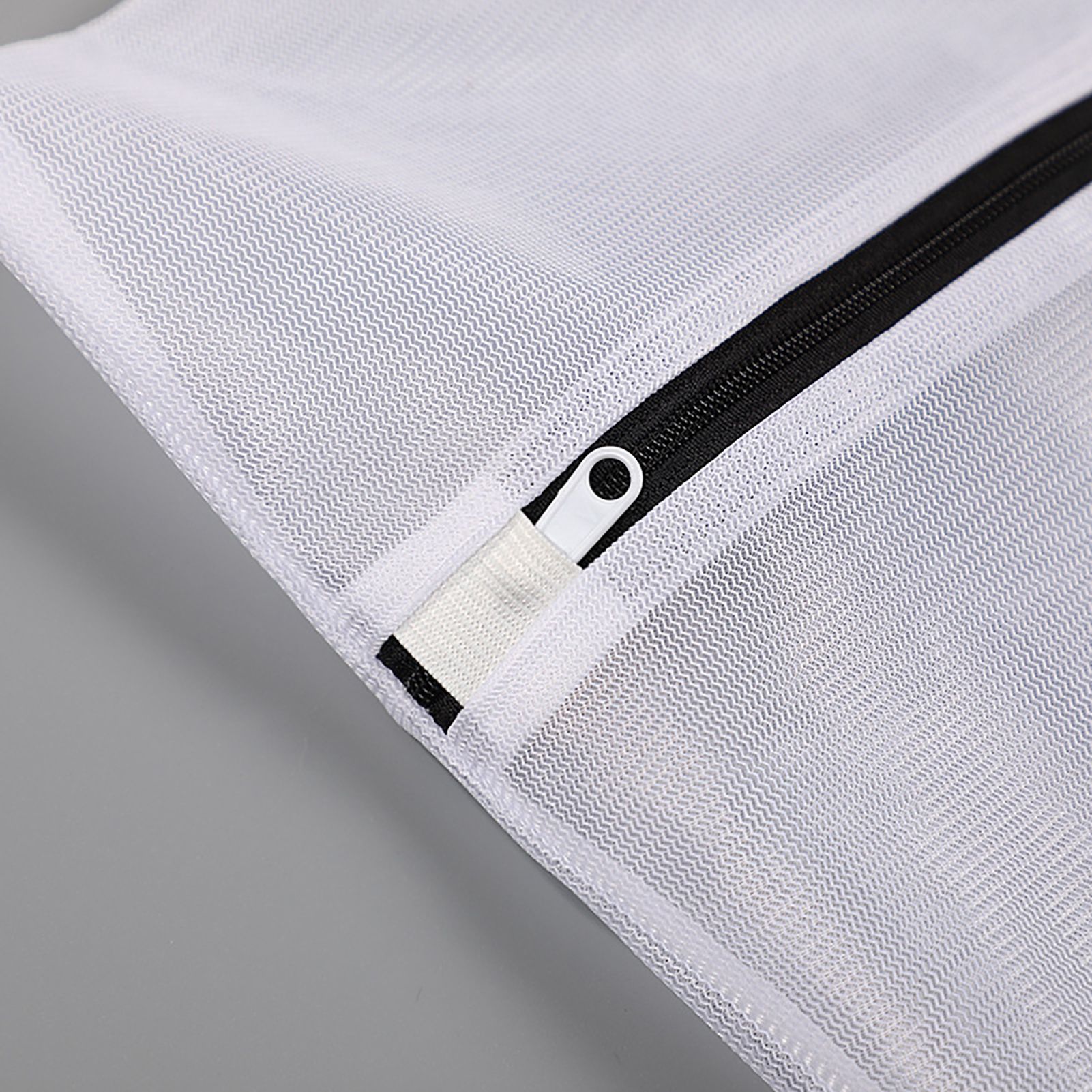 Set of 8 Mesh Laundry Bag Washing Machine Wash Bags with Zipper for Underwea Home Hotel - Image 8