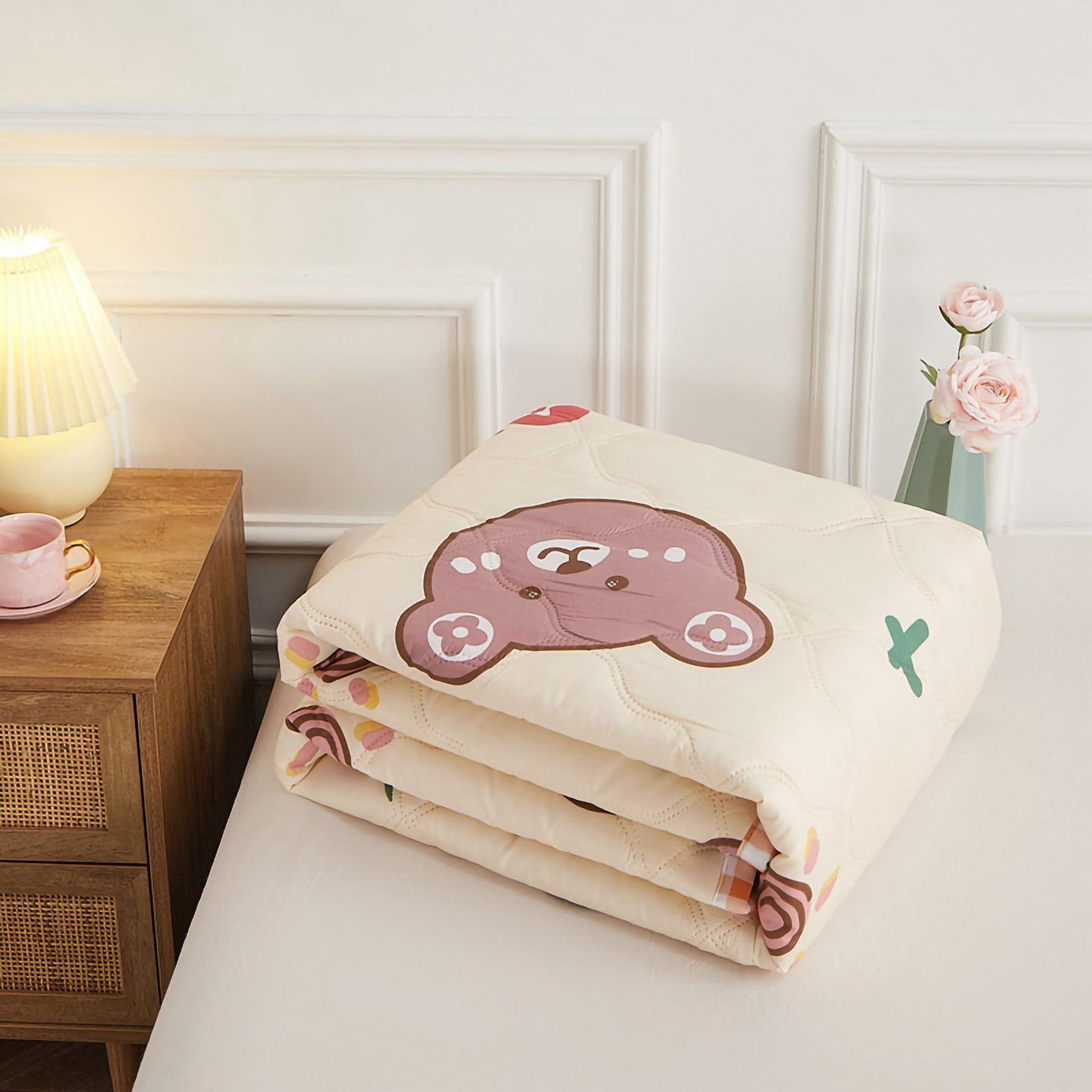 Summer Air Conditioner Quilt Machine Washable Soft Breathable Portable Air Conditioner Blanket Summer Comforter Cute Bear 150x200cm - Image 1