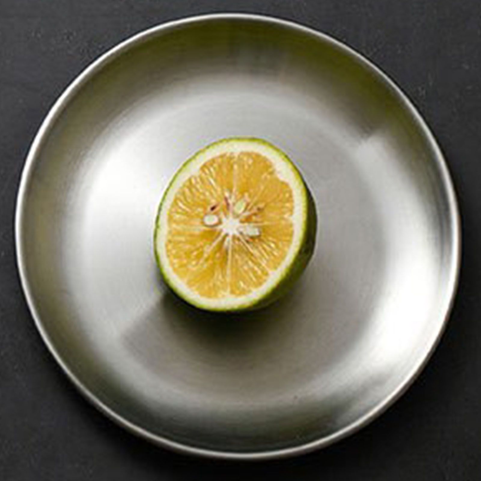 Stainless Steel Round Pizza Pan Tray Diameter 11.8in Round Brushed Metal Dinner Plates for Cake Dessert Fruit Western Cuisine - Image 5