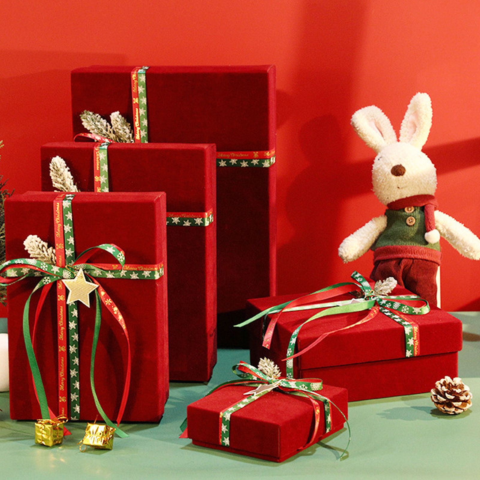 Red Velvet New Year's Gift Box Christmas Eve Apple Decoration - Image 4