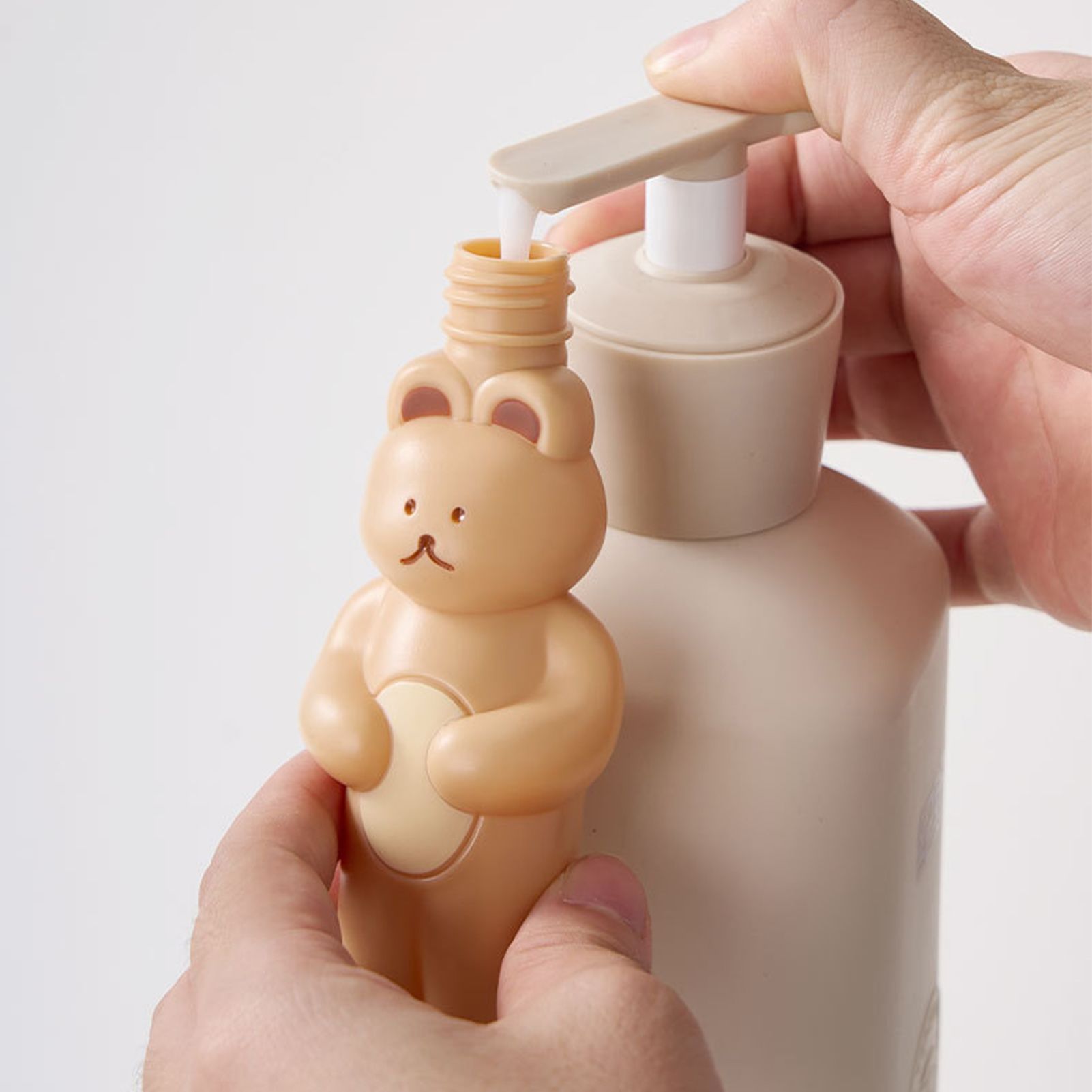 Travel Bottles Kit Cute Bear Look Delicate Easy Press Empty Spray Bottle with Waterproof Storage Bag for Business Trips 2 Press Bottle 1 Spray Bottle Free Size - Image 8