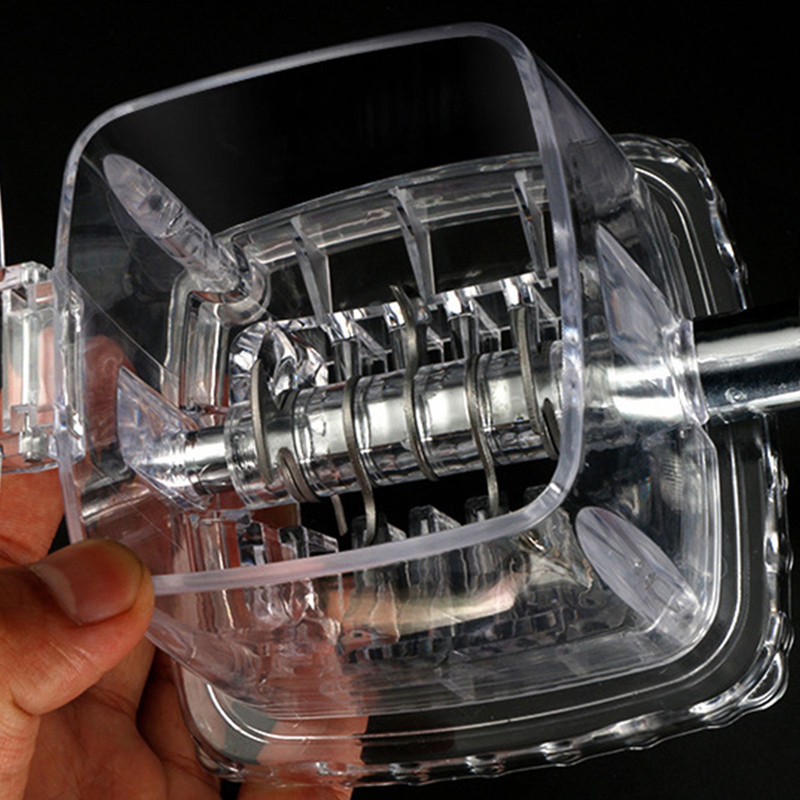 Portable Ice Crusher 1.25L Hand Cranked DIY Manual Shaved Ice Chopper Machine for Home Outdoor Camping Use Transparent - Image 8