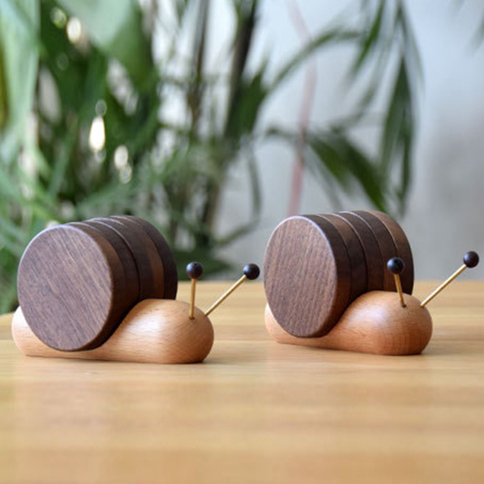 Wood Mug Coaster Heat Insulation Cute Snail Shape 5pcs Wooden Round Coasters with Magnet - Image 2