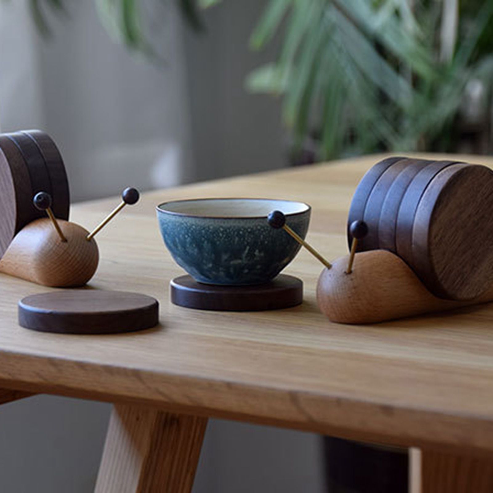 Wood Mug Coaster Heat Insulation Cute Snail Shape 5pcs Wooden Round Coasters with Magnet - Image 6