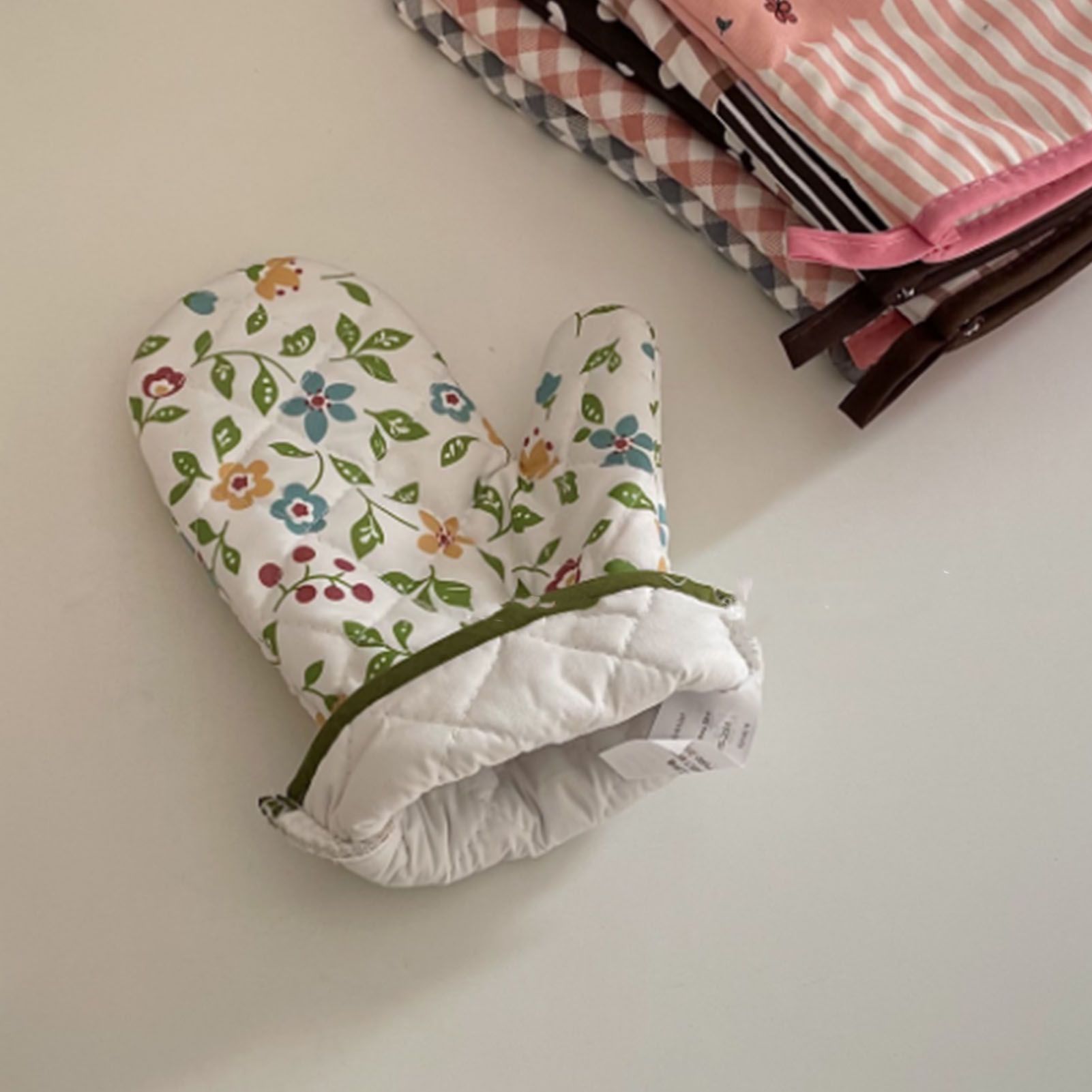 1 Pair Oven Gloves Non Slip Flower Grass Pattern Heat Resistant Microwave Mitts for Cooking Kitchen - Image 5