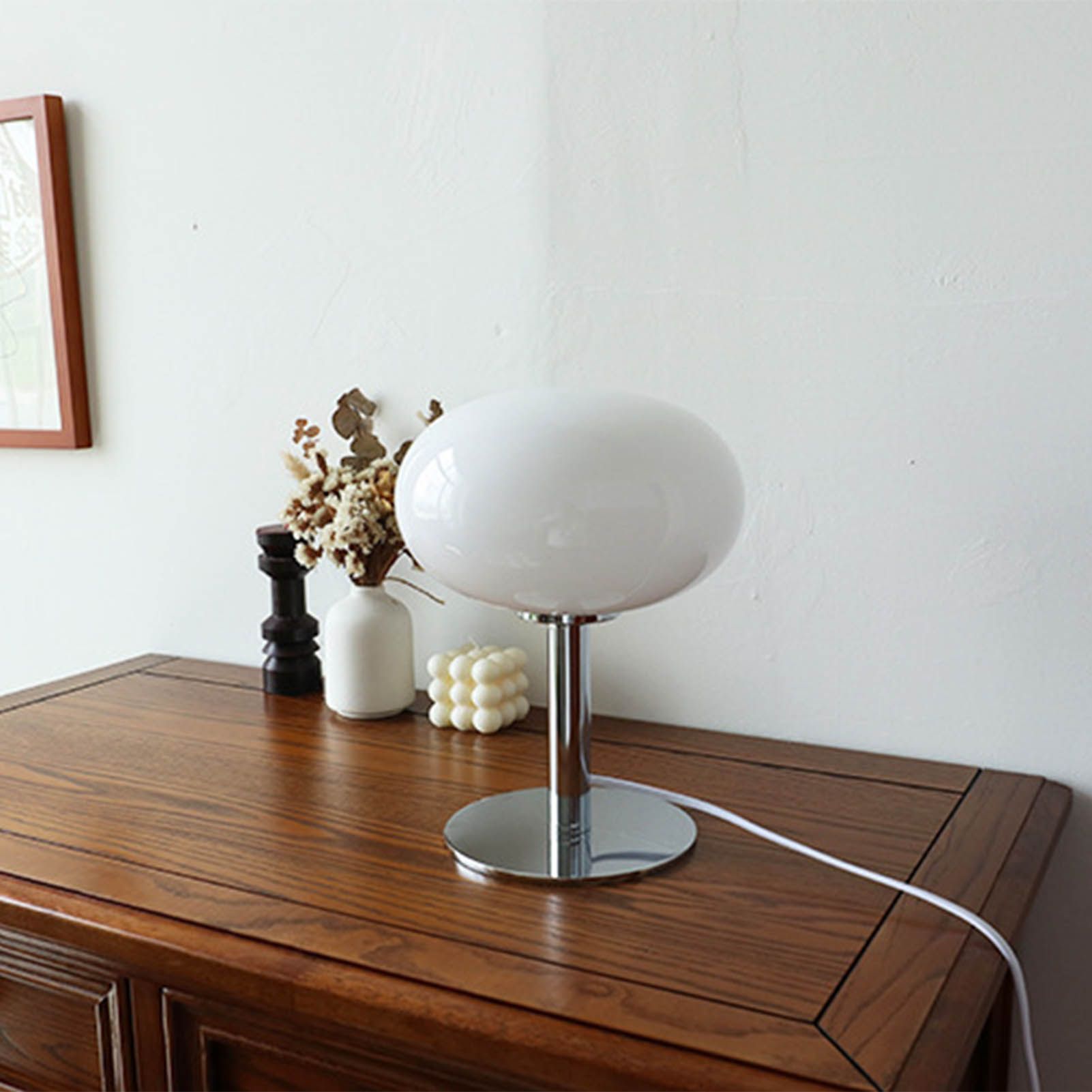 Bedside Table Lamp Iron Base Cute Shape Simple Modern Elegant Nightstand Lamp for Home Button Switch White - Image 6