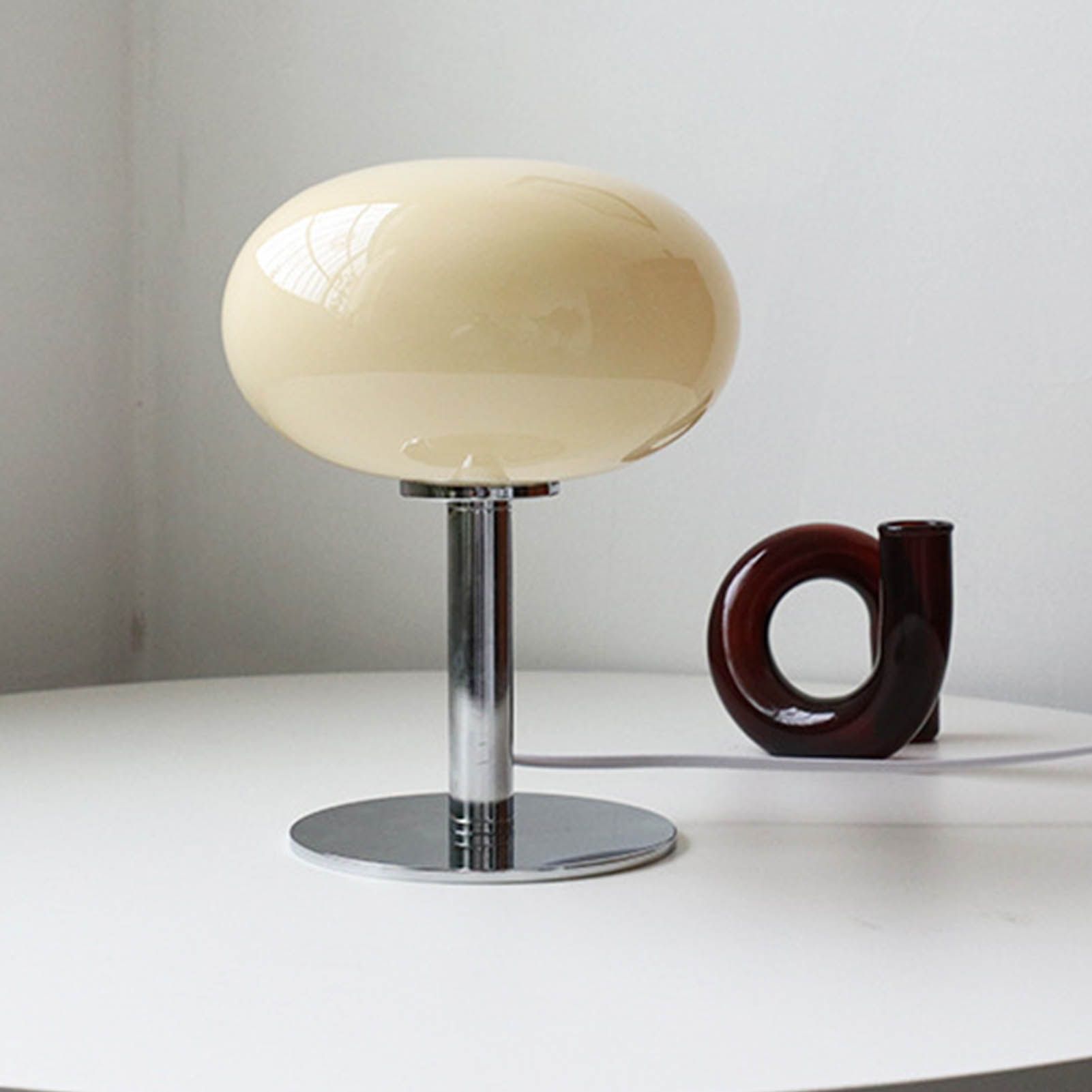 Bedside Table Lamp Iron Base Cute Shape Simple Modern Elegant Nightstand Lamp for Home Button Switch Beige - Image 5
