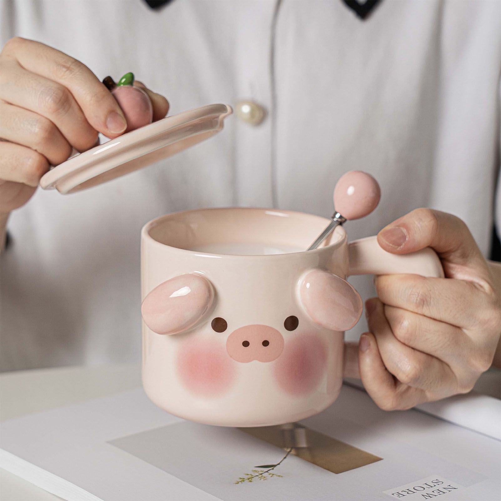 Cartoon Coffee Mug with Spoon Lid Cute Lovely Animal Shape Milk Cup Mug for Office School Pig Type - Image 5