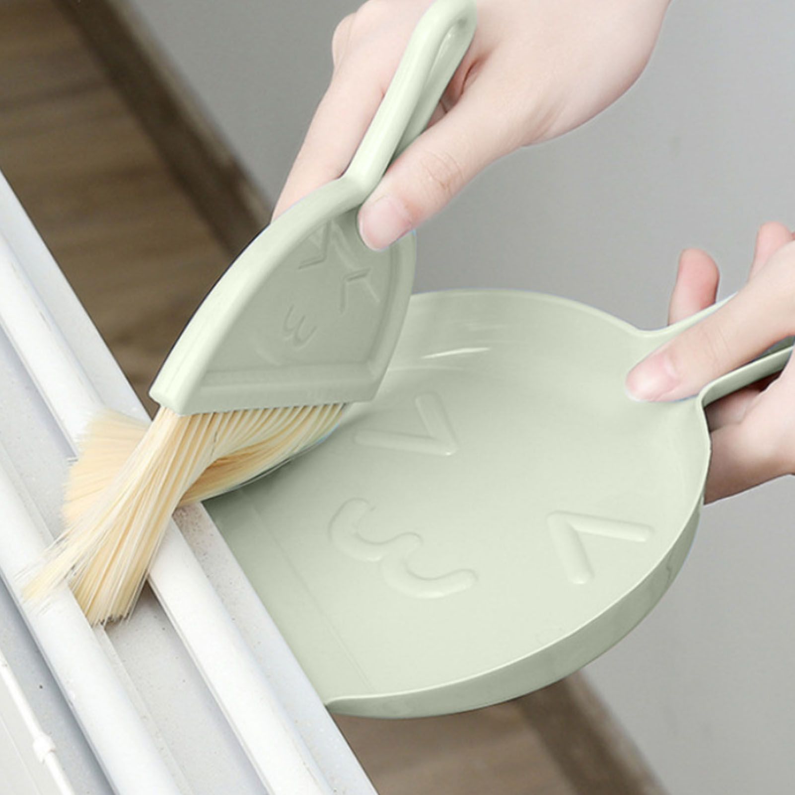 Mini Broom Dustpan Set Smile Face Plastic Handheld Efficient Cleaning Portable Tiny Brush Dustpan for Tabletop Office Green - Image 6