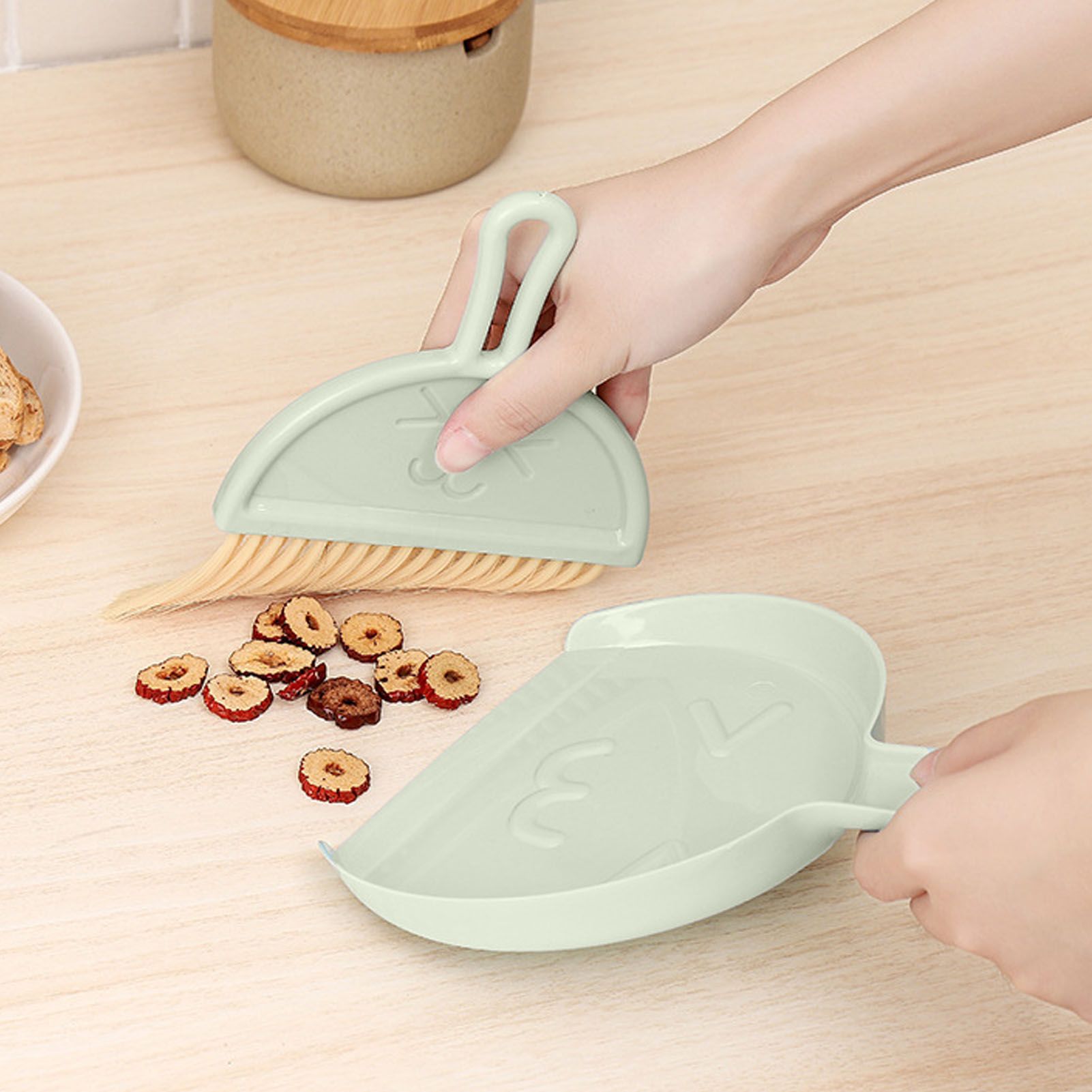 Mini Broom Dustpan Set Smile Face Plastic Handheld Efficient Cleaning Portable Tiny Brush Dustpan for Tabletop Office Green - Image 7