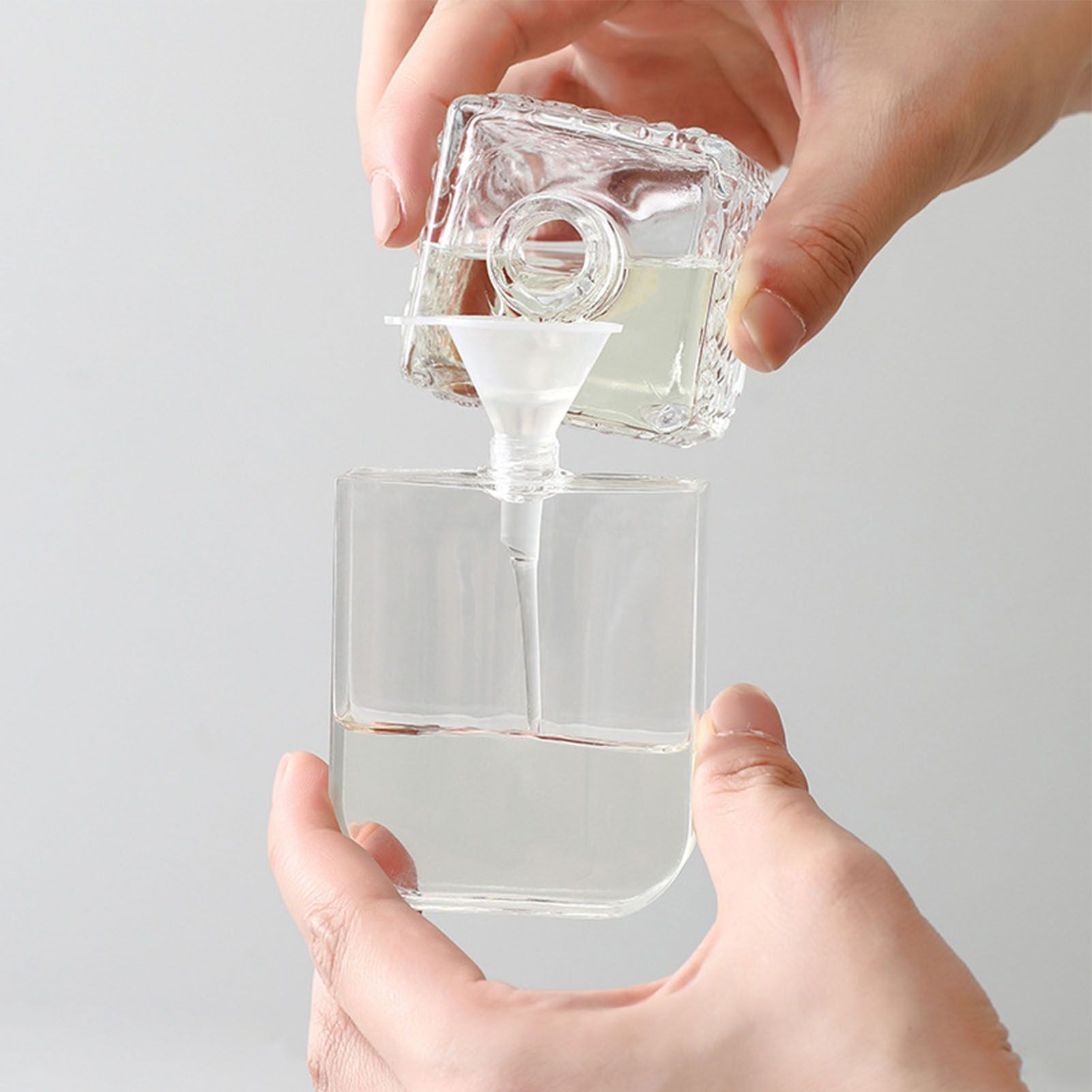 Mini Funnel Clear Wide Mouth Plastic Multi Purpose Dishwasher Safe Small Funnel for Lab Bottle Perfume Spice Powder - Image 8