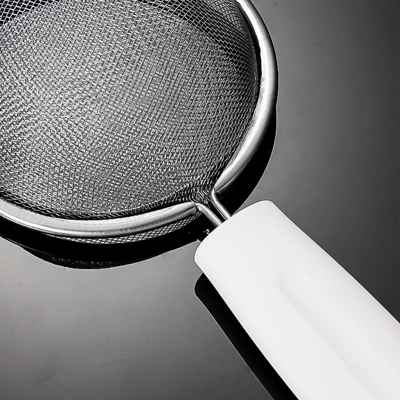 Fine Mesh Skimmer Spoon Stainless Steel Fine Mesh Food Strainer Kitchen Frying Tool for Oil Filter Skimming Grease Foam Small - Image 6