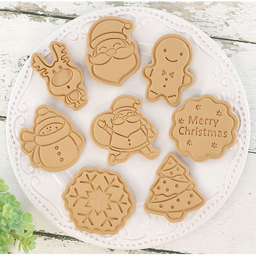 8 Pcs/Set Christmas Themed Cutters Santa Claus Christmas Tree DIY 3D Biscuits Mold Baking Mould Decorating Tools - Image 4