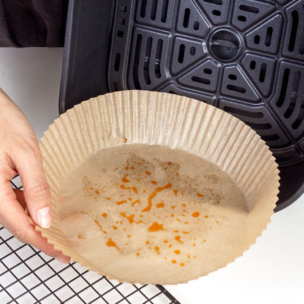 100 Pcs Air Fryer One Time Paper Liner Non Stick Air Fryer Paper Liners Oil Proof Parchment Baking Paper for Kitchen Microwave Oven - Image 4