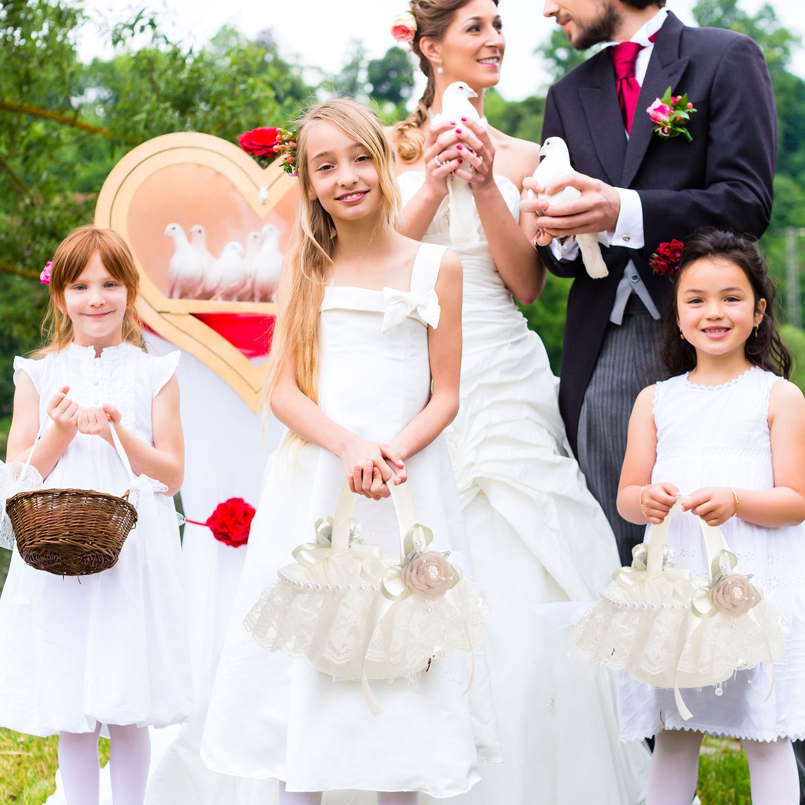 Wedding Basket Lace Simulation Flowers Handheld Flower Basket Decorative Flower Girl Basket for Wedding Party - Image 2