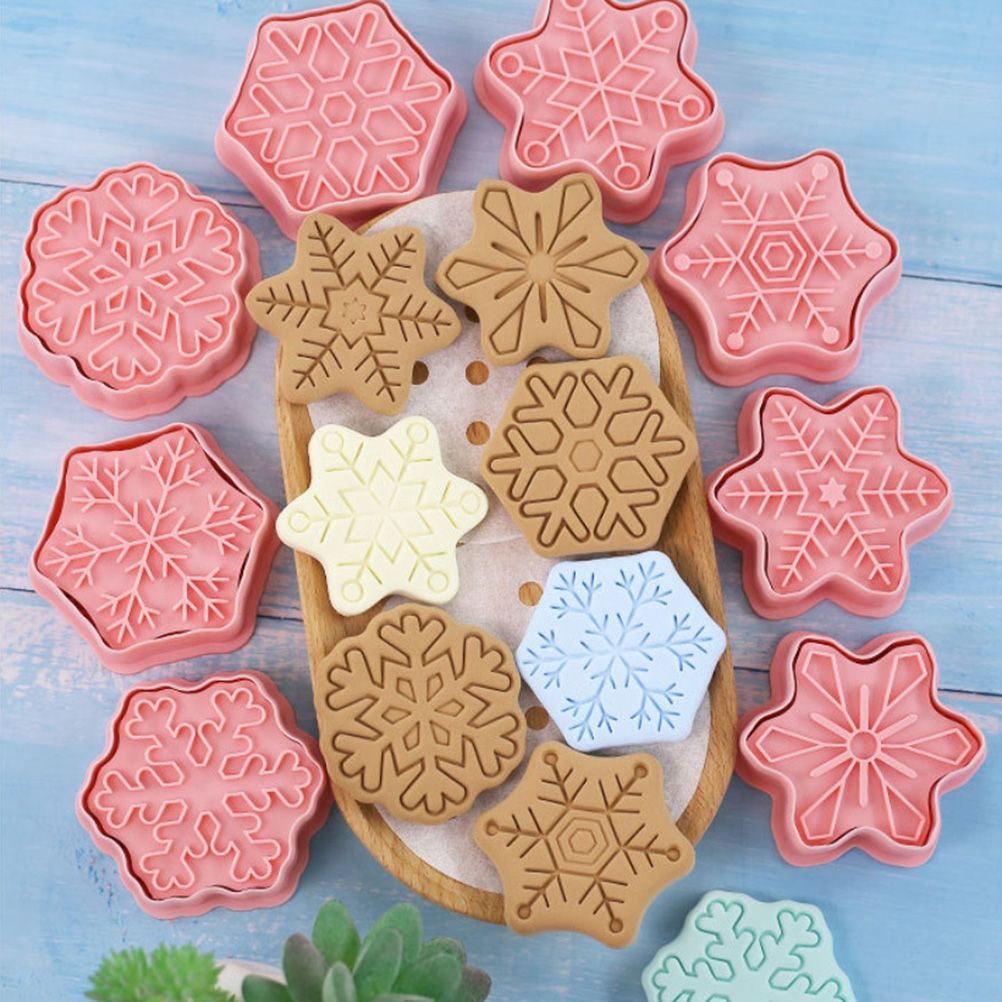 8Pcs/10Pcs 3D Biscuit Cutters Christmas Biscuit Mould Baking Mould Hand Press Biscuit Stamp - Image 4
