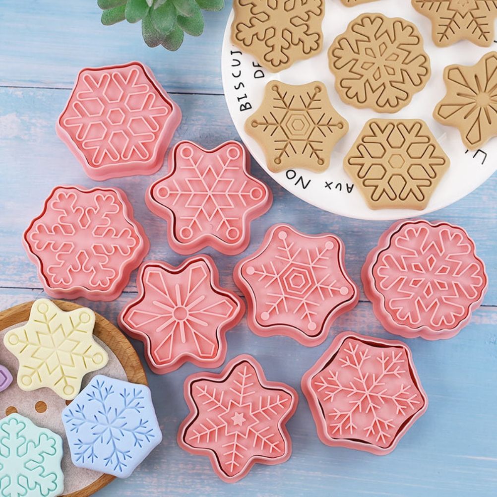 8Pcs/10Pcs 3D Biscuit Cutters Christmas Biscuit Mould Baking Mould Hand Press Biscuit Stamp - Image 8