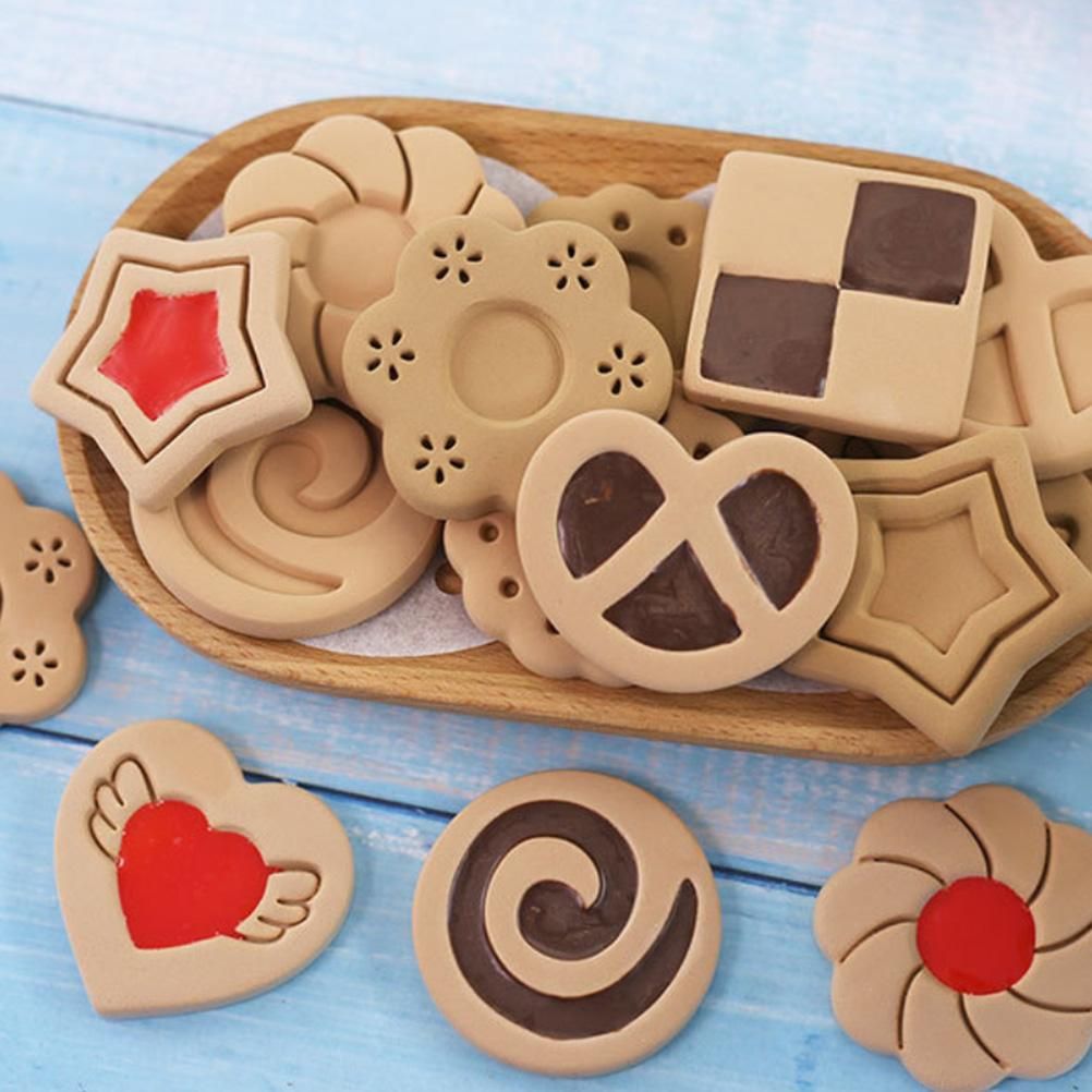 8Pcs 3D Biscuit Cutters Cartoon Dinosaur Fruit Vegetable Birthday Biscuit Mould Baking Mould Hand Press Biscuit Stamp - Image 6