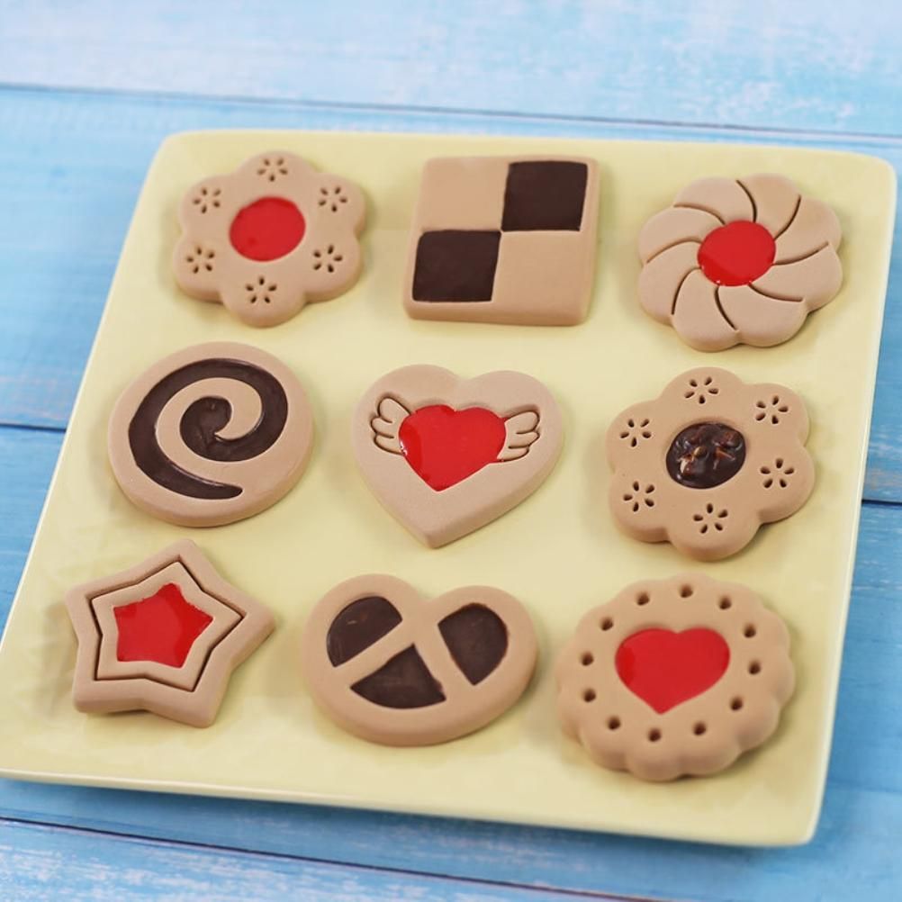 8Pcs 3D Biscuit Cutters Cartoon Dinosaur Fruit Vegetable Birthday Biscuit Mould Baking Mould Hand Press Biscuit Stamp - Image 7