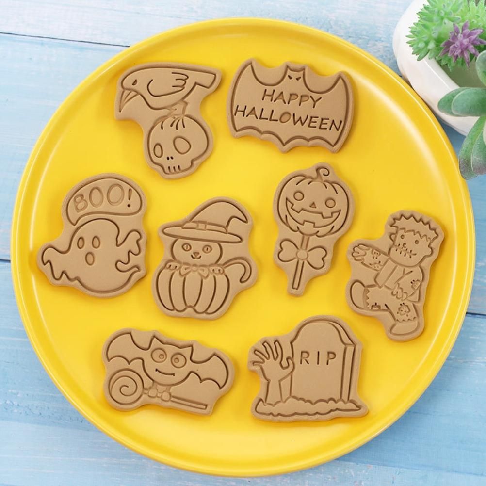 8Pcs 3D Biscuit Cutters Halloween Thanksgiving Biscuit Mould Baking Mould Hand Press Biscuit Stamp - Image 3