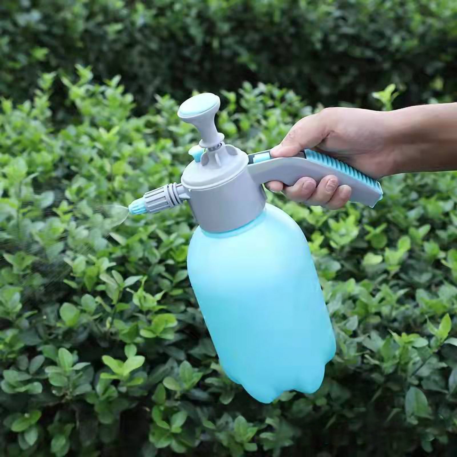 Manual Garden Sprayer Household Small Explosion Proof Disinfection Air Pressure Watering Can Automatic Exhaust Sprayer 2L - Image 1