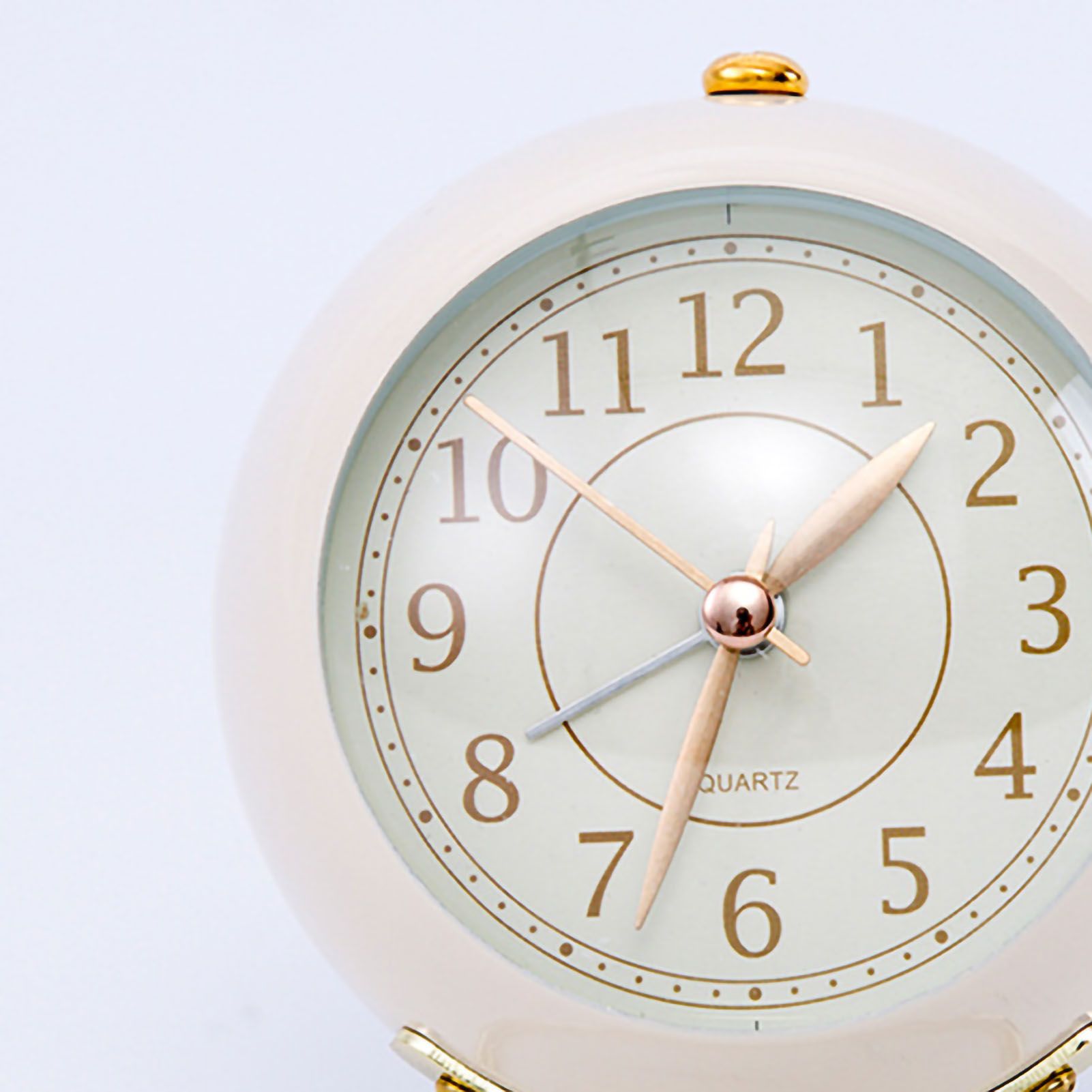 European Style Metal Clock Ingenious Mute Round Children Electronic Quartz Alarm Clock for Living Room Bedroom White - Image 2