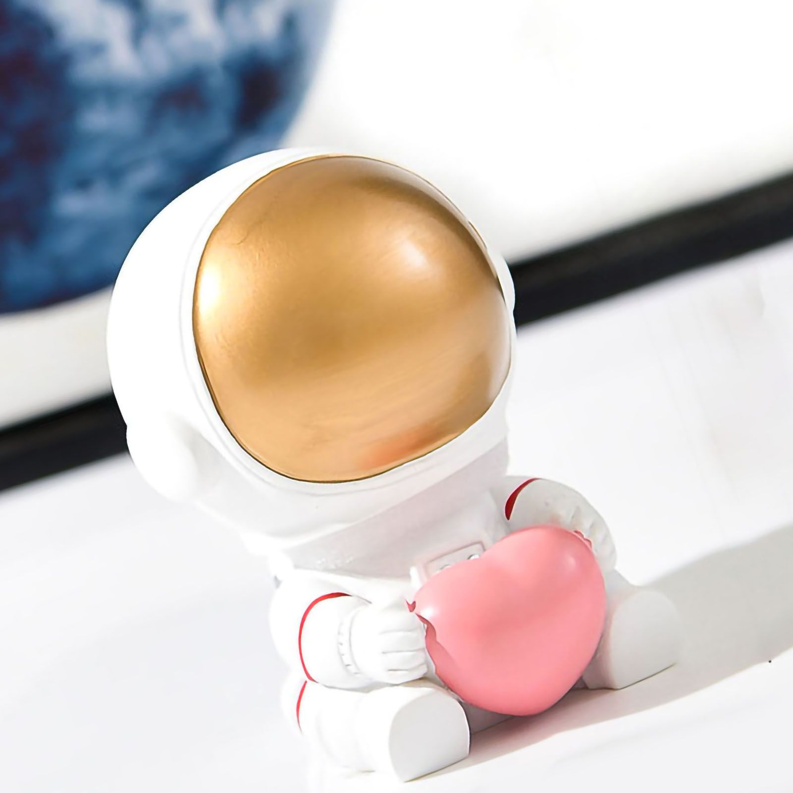 Astronaut Ornaments Space Traveler Sculpture Statue Model for Home Bookcase Desktop Decoration Creative Birthday Gift MYY2020-11A - Image 2