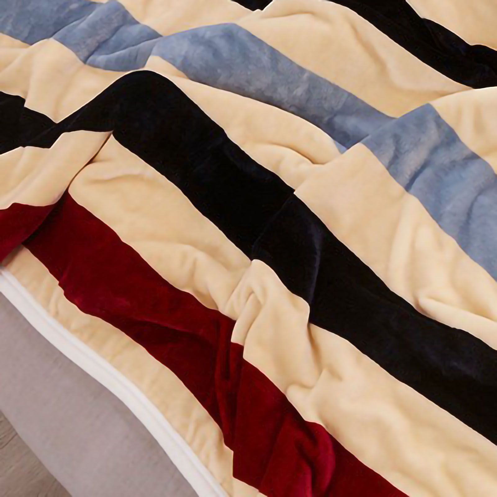 Throw Blanket Cartoon Pattern Thickened Air Conditioning Blanket for Home Bedroom Office Travel Stripes 150x200cm / 59.1x78.7in - Image 3
