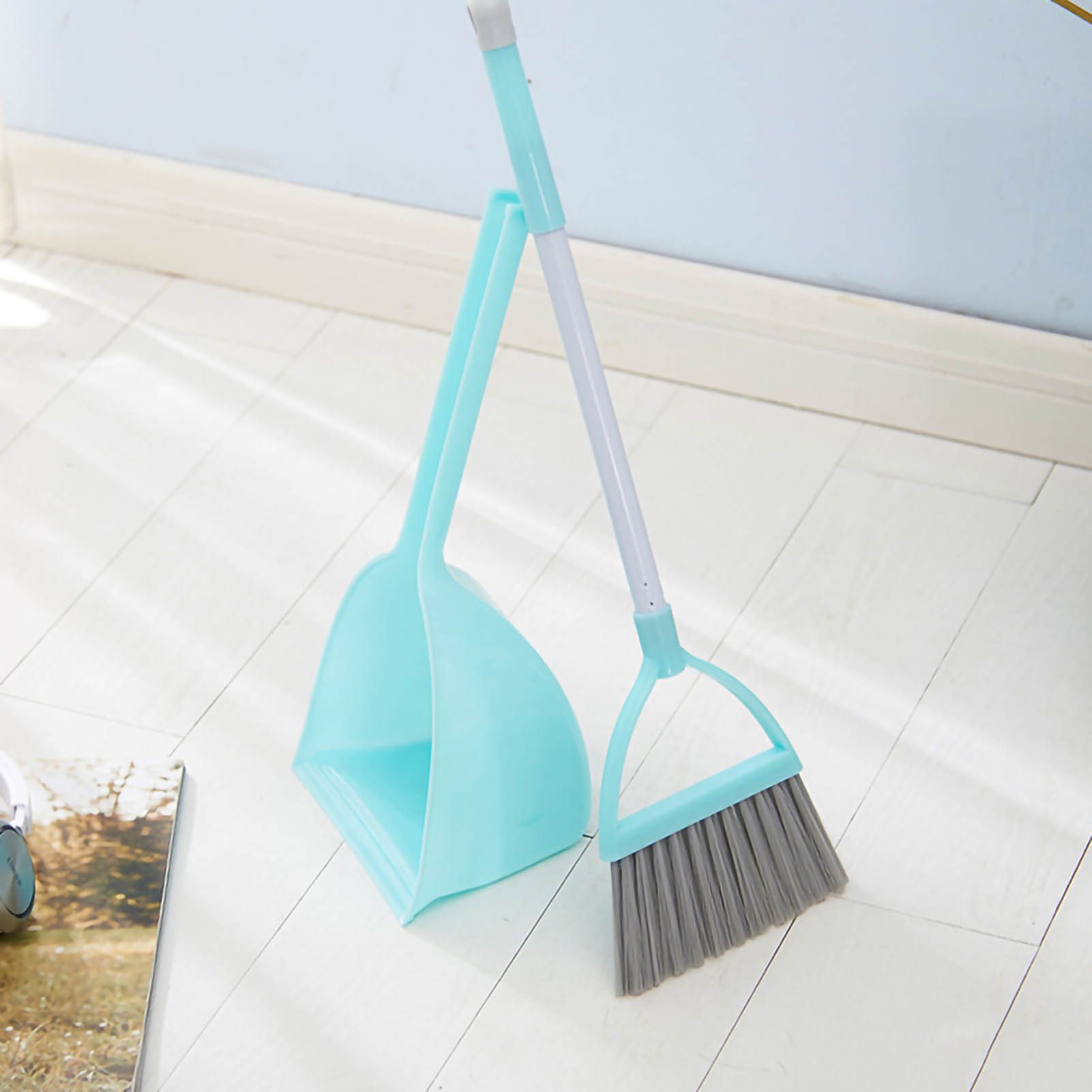 Kids Dustpan Set Soft Fur Plastic Small Broom Dustpan for Baby Kids Toys Kindergarten Green - Image 3