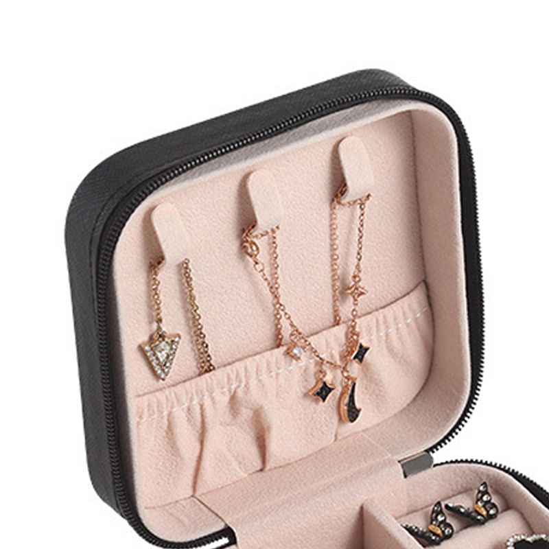 Travel Jewelry Case Exquisite Large Capacity Scratch Resistant Portable Jewelry Organizer Box for Outdoor Travel Black 10x10x5cm/3.9x3.9x2.0in - Image 3
