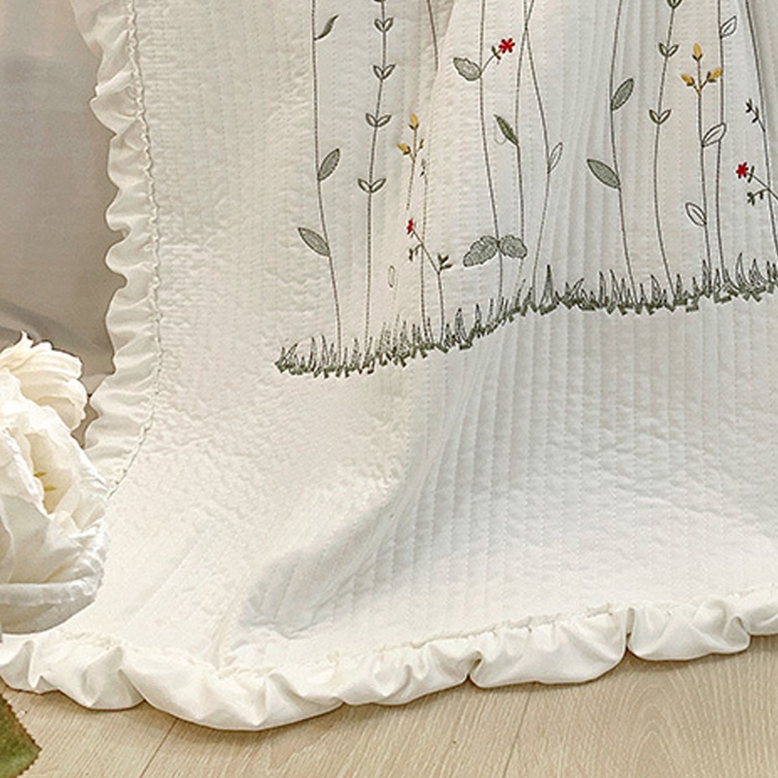 Cotton Quilt Pure Color Home Fashion Elegant Tencel Embroidery Pattern Cotton Summer Cooling Quilt White 200x230 - Image 5