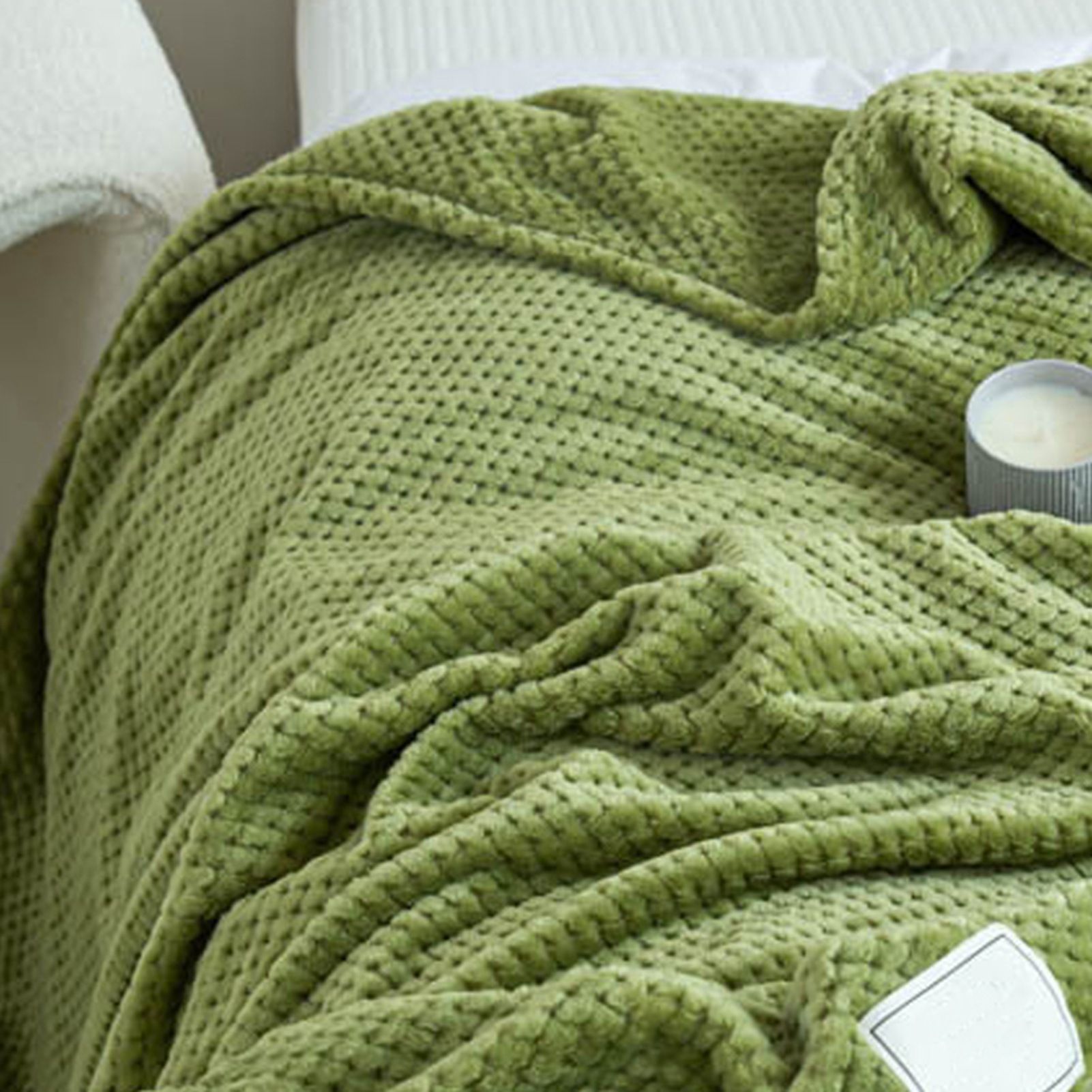 Cooling Blanket Milk Fleece Lattice Jacquard Blanket Summer Cold Single Nap Blanket for Sofa Bed Office Green 100x120cm - Image 3