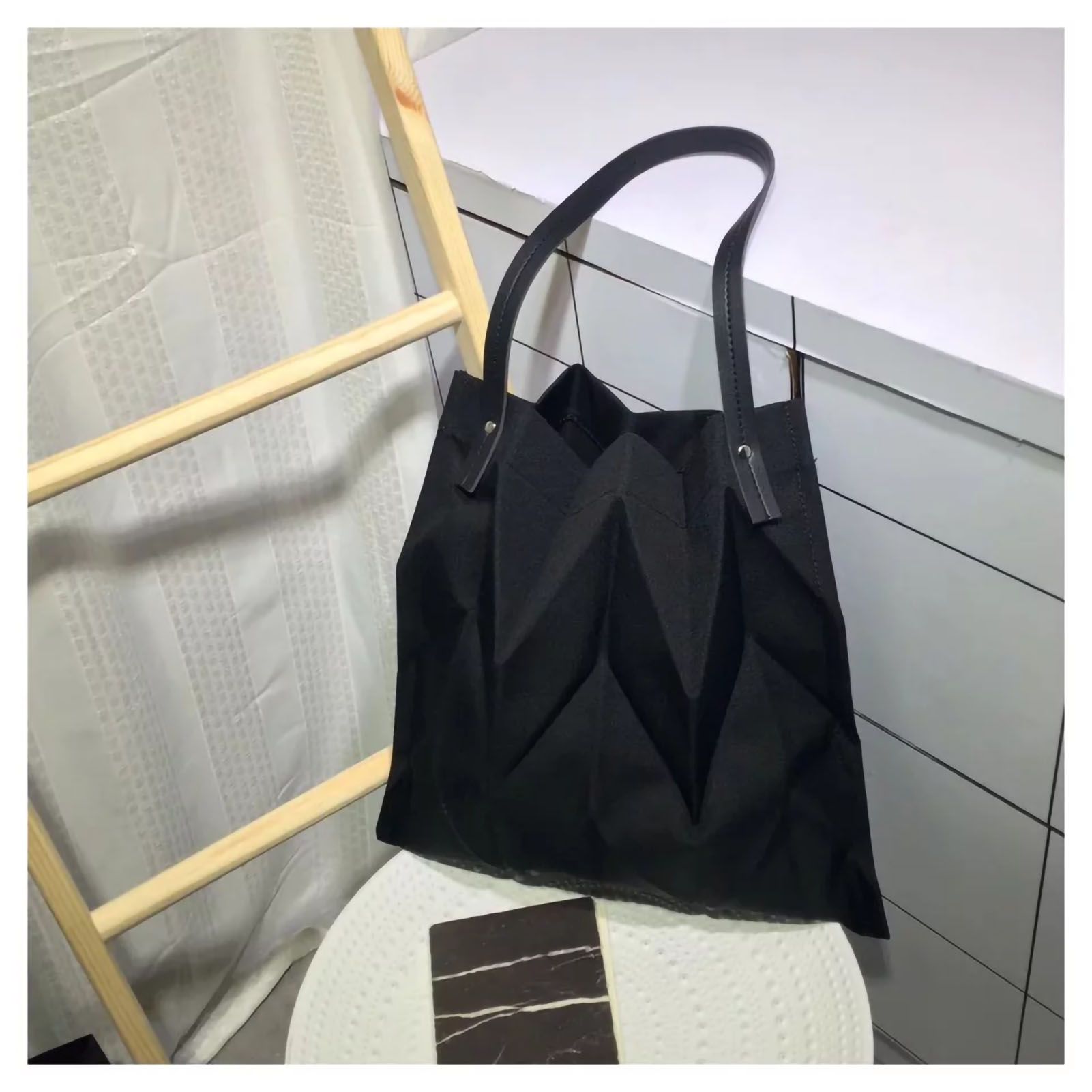 Reusable Tote Bag Large Capacity Fashion Polyline Design Shopping Cloth Bag for Home Travelling Office Black - Image 2