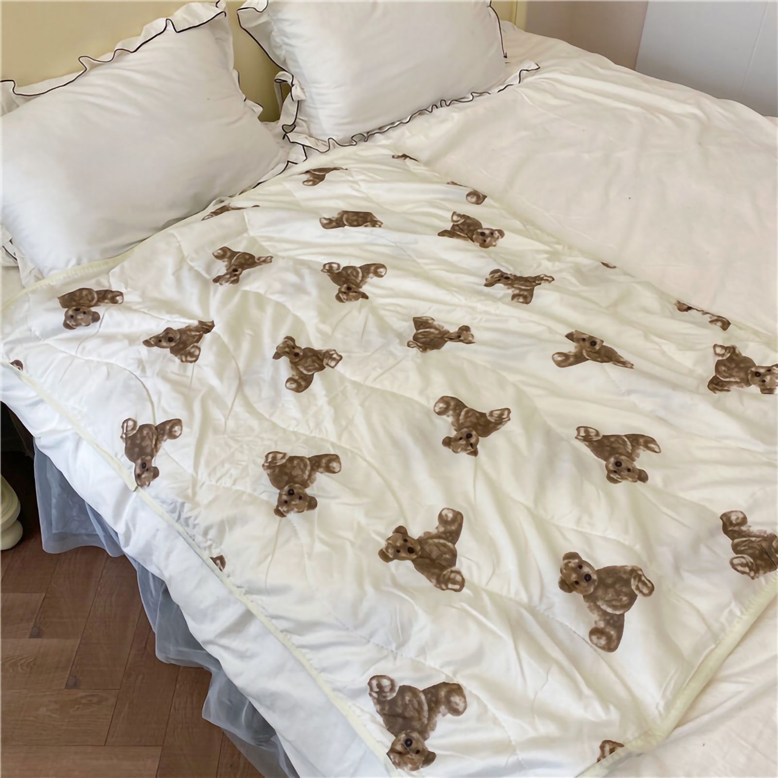 Air Conditioning Blanket Quilt Lightweight Bear Pattern Summer Blanket for Noon Break 150x200 - Image 5