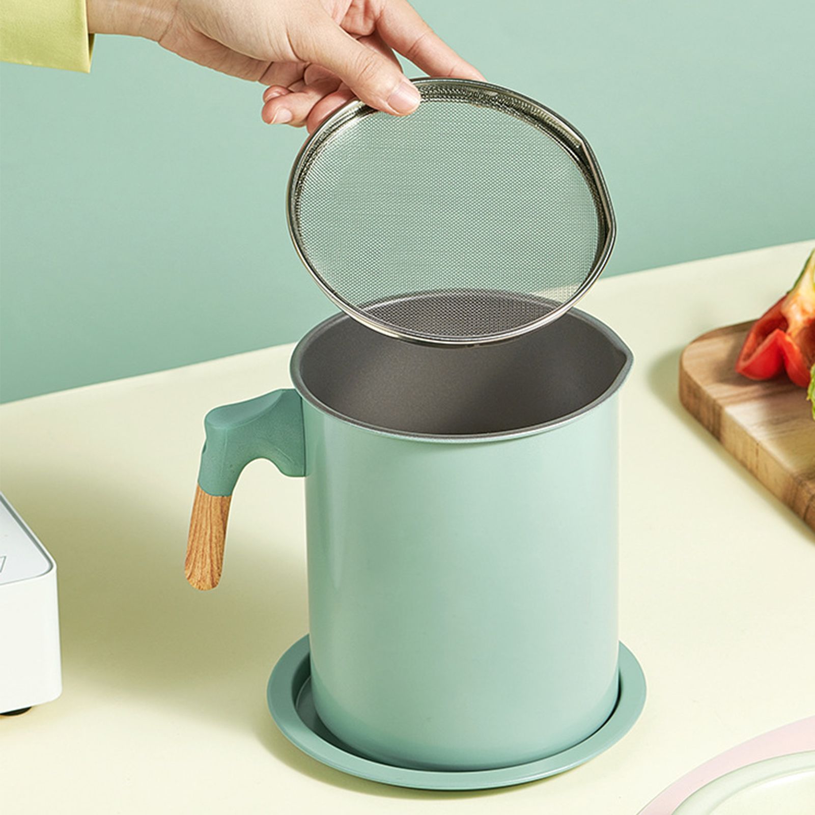 Oil Strainer Pot 1.4L Wood Grain Easy Operation No Rust Oil Storage Supplies Filter for Home Canteen Fruit Green - Image 5