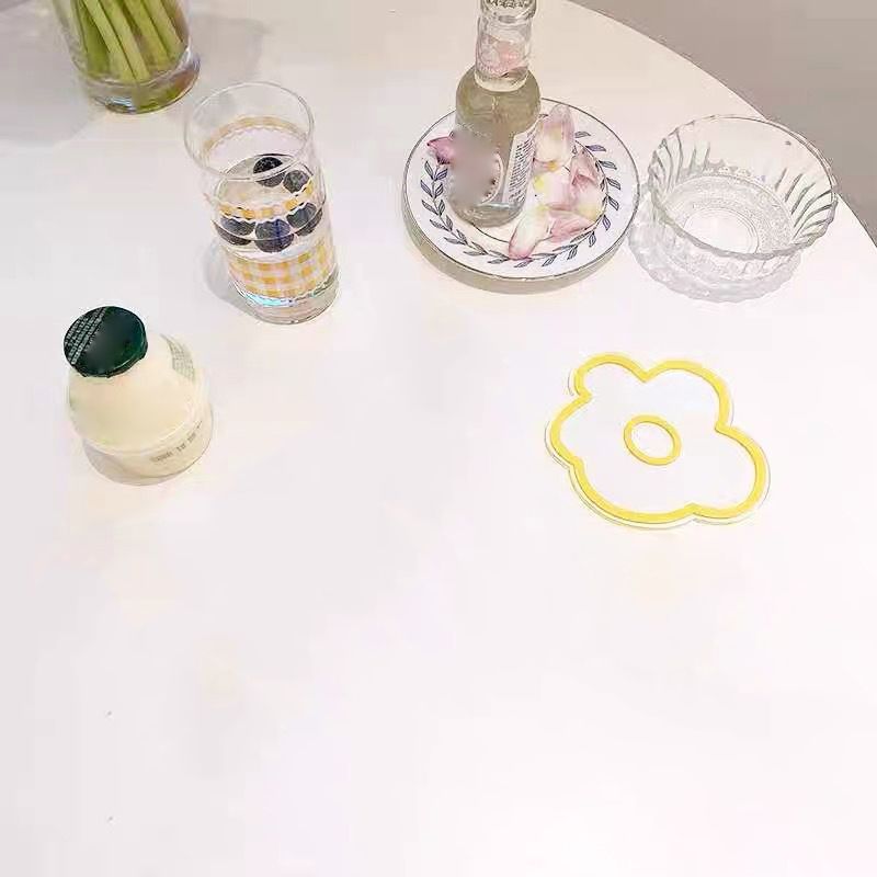 Acrylic Flower Coaster Heat Insulation Cute Flower Transparent Stable NonslipAcrylic Coasters Yellow - Image 3